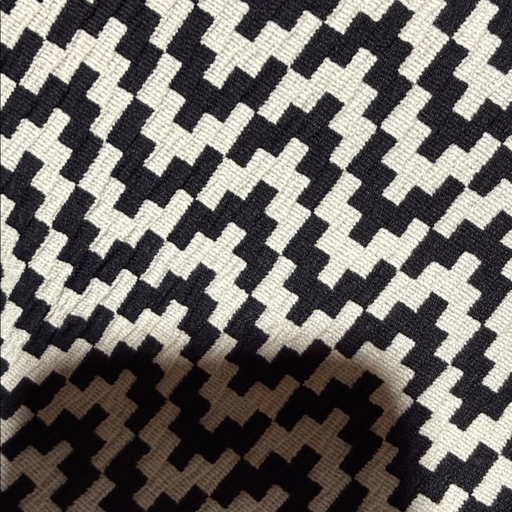🄷&🄼 Monochrome Zigzag Knit Top size 6 - Picture 10 of 14